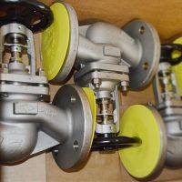 Van dùng cho tàu biển